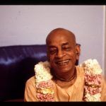 Шрила Прабхупада смеется