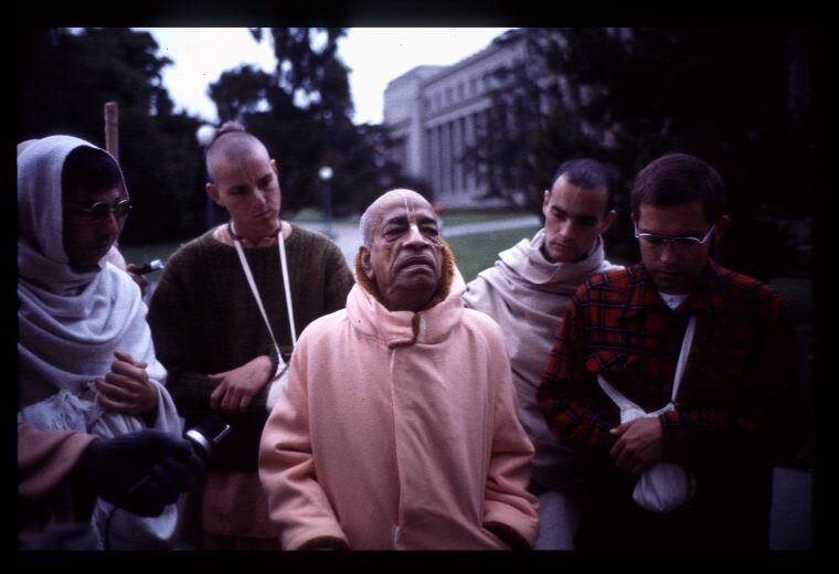 Просто повторяйте и слушайте то, что повторяете