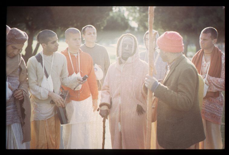 История про Шрилу Прабхупаду "Никогда больше не позволяй ему говорить"