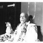 История о Прабхупаде "Это очень далеко"