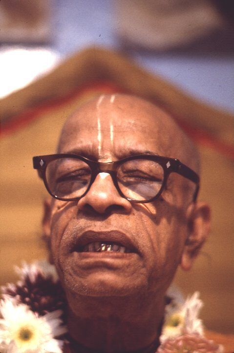 История про Шрилу Прабхупаду "Искусство задавать вопросы"