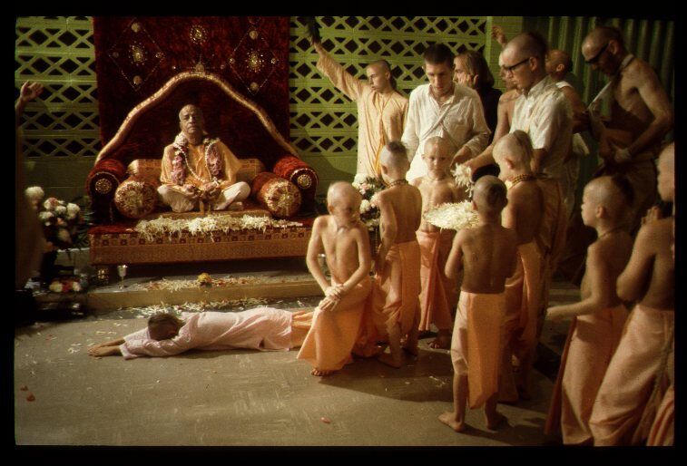 История о Прабхупаде "Не пытайся стать знаменитым сам"