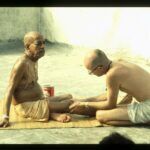 История о Шриле Прабхупаде "Делай это где-нибудь в другом месте"