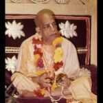 История "А давайте споем киртан?"